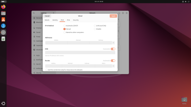 IPv4 settings window on Ubuntu showing Manual option selected.