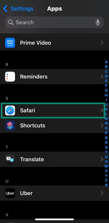 iOS settings screen with Safari app highlighted.